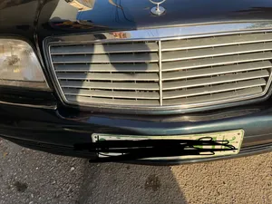 used-mercedes-benz-s-class-in-nablus