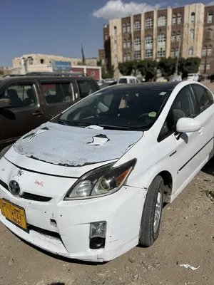 new-toyota-prius-in-sana-a