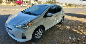 used-toyota-prius-in-sana-a