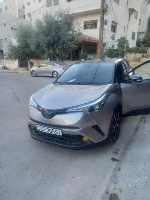 used-toyota-c-hr-in-amman