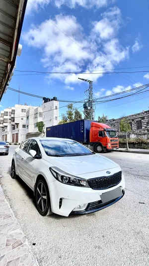 used-kia-cerato-in-hebron