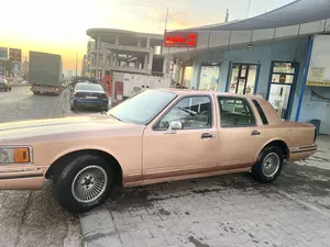 used-lincoln-town-car-in-sulaymaniyah