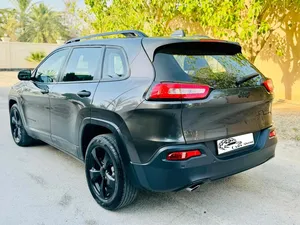 jeep-cherokee-2017-low-mileage