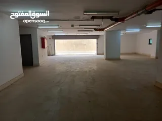  4 فرصة استثمارية مميزة مجمع تجاري للبيع   وفي أكثر موقع نشط خلف وزاره الصناعه والتجاره/  REF 2093