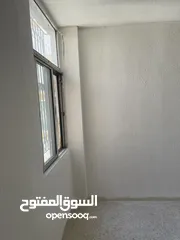  6 شقه فارغه للإيجار