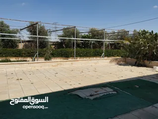  4 مزرعة للبيع ام العمد
