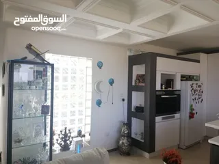  3 فيلا سكنيه بالسلط للبيع زي وادي الحمامرة واصل جميع الخدمات ومنطقة هادئة قريبة من الاسواق