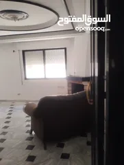  7 شقه للبيع طابق اول 200