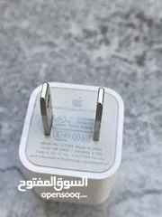  1 عظمة آيفون للبيع – نظيفة جداً بدون وصلة عظمة آيفون 12 فولت – مش شحن سريع  لَم تستخدم كثيراً