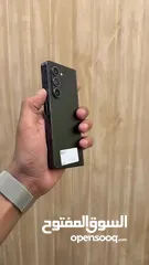  10 للبدل او للبيع سامسونج ز فولد 5 128 جيجا Black Samsung z fold 5 like new 128gb
