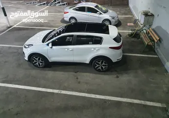  2 Kia sportage 2.0 Diesel 4WD full options