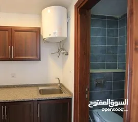  12 مكاتب تجارية بأسعار مميزة ومساحات مختلفة