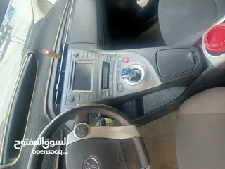  6 تويوتا بريوس (2013) 4 جيد للبيع
