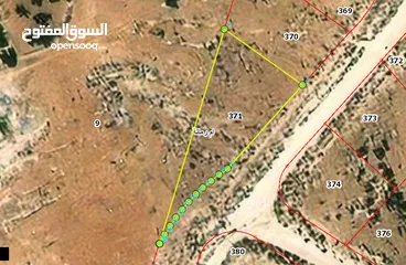  13 قطعة ارض في أم رمانة قرب شارع الأردن للبيع