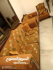  2 طقم كنب للبيع بحالة جيدة