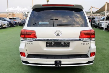  4 TOYOTA LAND CRUISER 2021 VXR  GCC 5.7