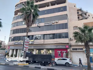  1 3 مكاتب للبيع الخليل - دورا / مطلين على الشارع الرئيسي