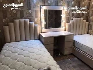  8 أسرة  تخوت