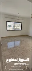  10 شقه طابقيه دور ثالث مع السطح للبيع مساحة 140 متر مربع ،بالقرب من السيفوي والبنوك شارع 36