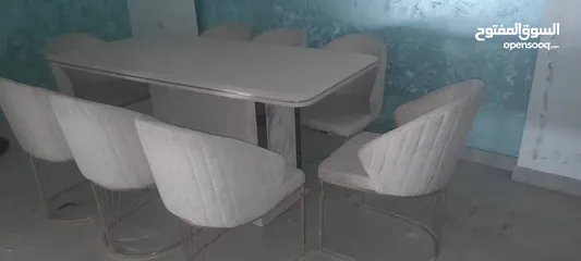  3 طاولة اكل تحمل 8كراسي  شبه جديده