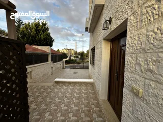  9 شقة أرضية مدخل مستقل للايجار / جزء من فيلا