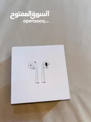  1 سمعات.    Airpods2 Charging Case