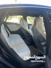  7 تيسلا s 2019 75D 4x4 دفع رباعي اسود داخلي ابيض مميزة وبسعر مغريي جداً