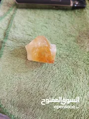  2 حجر نادر كريستال