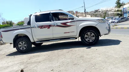  1 هايلوكس  2014