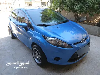  5 فورد فيستا 2012 بحالة ممتازة للبيع