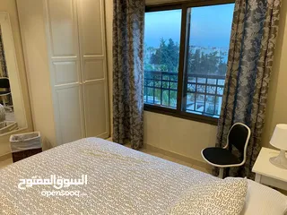  15 3 غرف نوم ,مفروش مع كامل الاحهزة ، ط4 مقابل فندق سانت ريجز / يوجد غرفتين .حمامين ط3  عبدون