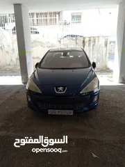  2 بيجو 308 بنزين 1.6 تيربو موديل سنة 2008  عداد قليل 140 الف فقط عائلية وبها معظم الإضافات