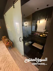  28 Villa in pyramids walk