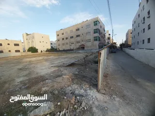  2 استثمر بالجندويل مقابل مجمع الحسين للاعمال قطعة ارض سكن ج للبيع