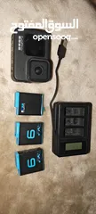  1 Go Pro Hero 9 Black  lite used I have extra charger and 2 extra battery