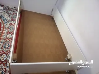  4 تخت مفرد  لشخص واحد