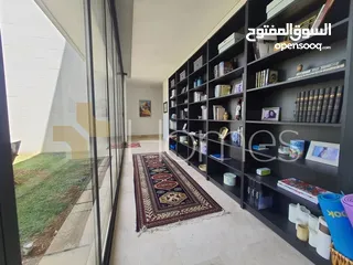  14 فيلا مع مسبح للبيع في طريق المطار بمساحة بناء 940م