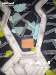  3 حذاء رياضي اصلي نوع hoka نظيف جدا كأنه مش ملبوس نمرة 42 نعل فوم بسعر 15 د نهايته