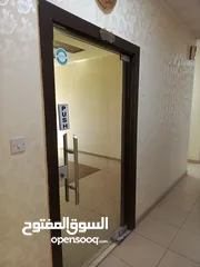  4 من المااك مباشرة مكتب للبيع في منطقة الشميساني