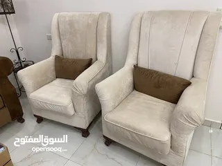  2 كنب صالون بحالة جيدة 7 مقاعد