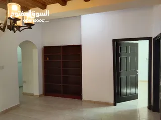  23 2Me6Beautiful 5bhk villa for rent in ghoubra.