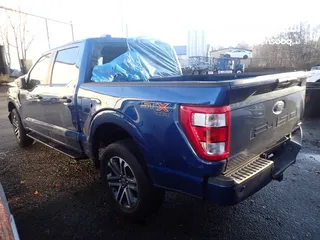  3 قطع غيار  2023 F150 فل اغراض الوحيده في عُمان