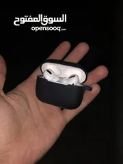  4 AirPods Pro