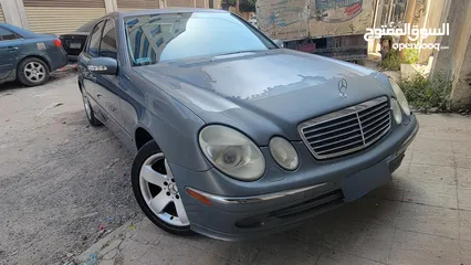  1 Mercedes Benz E320