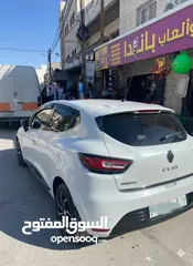  1 سيارة رينو كليو موديل 2020