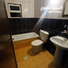  3 شقه للايجار في القويسمه  جبل الحديد بقرب من مسجد أبو انشيش