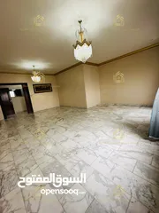 2 شقة فارغة - دير غبار - 3نوم 1ماستر - 200م - بلكونتين - قرب الخدمات العامة