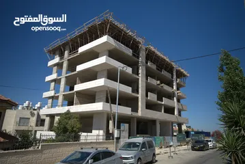  7 مكتب باطلالة مباشرة على مبنى تلفزيون فلسطين بمساحة صافية 69 متر في الطابق السادس