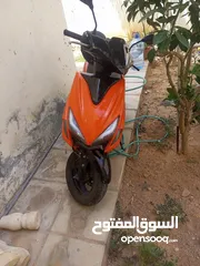  1 سكوتر بنزين