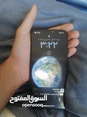  2 ايفون 11 برو ماكس بحاله ممتازه كل اشي  شغال فيه رقمي بلوصف للتواصل بسعر حرق للبيع المستعجل